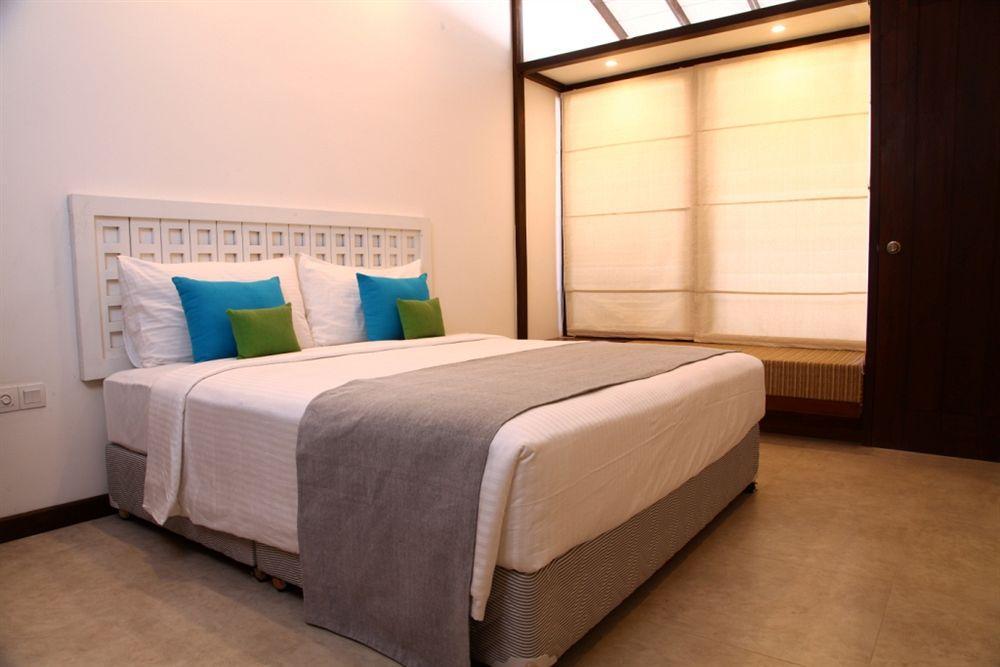 Blue Oceanic Beach Hotel เนกอมโบ ภายนอก รูปภาพ